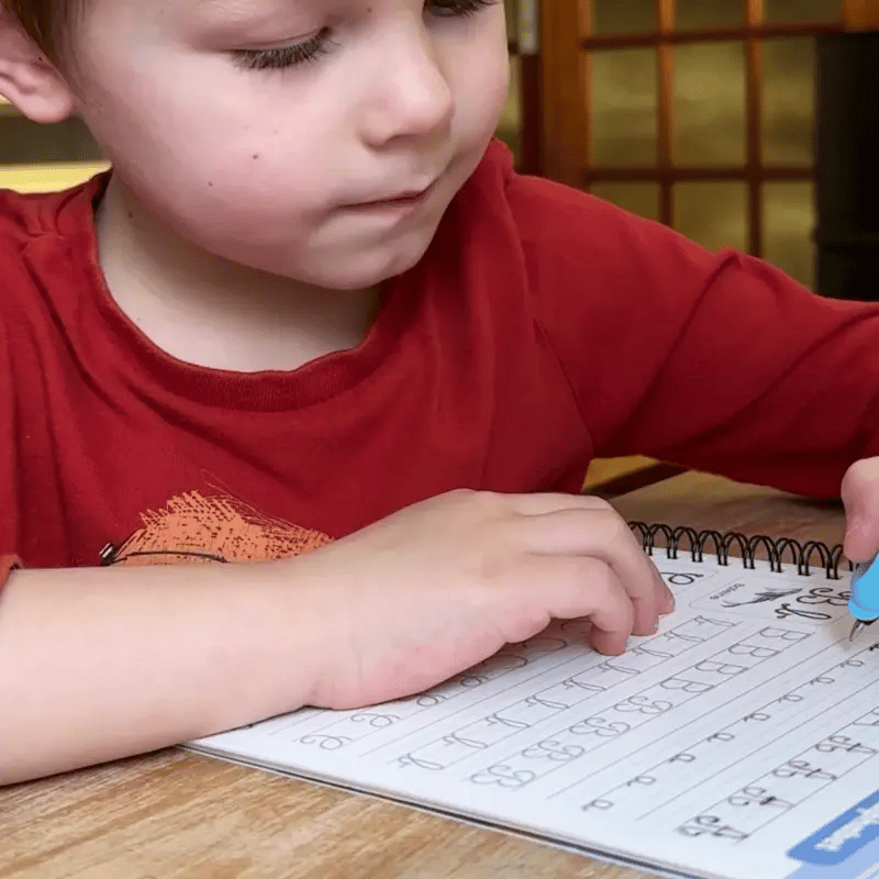 Pack Rentrée Scolaire – Tableau adhésif durable + Cahiers magiques + Ardoise OFFERTE🎁